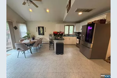 131 Saint Joseph Boulevard, Lodi, NJ 07644 - Photo 8