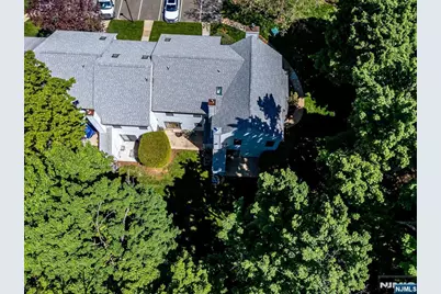 1402 Maplecrest Road 1402 #1402, Edison, NJ 08820 - Photo 34