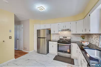 1402 Maplecrest Road 1402 #1402, Edison, NJ 08820 - Photo 20