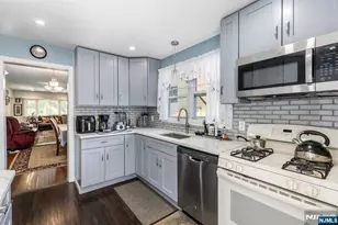 54 Bedford Ave, Teaneck Township, NJ 07666 - Photo 10