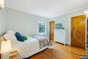 403 Colonial Rd, Ridgewood, NJ 07450 - Photo 16