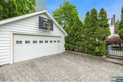 403 Colonial Road, Ridgewood, NJ 07450 - Photo 30