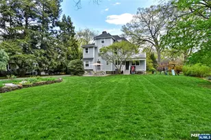 208 Lincoln Ave, Ridgewood, NJ 07450 - Photo 2