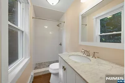 288 Van Dien Avenue D #D, Ridgewood, NJ 07450 - Photo 16