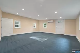 288 Van Dien Ave D, Ridgewood, NJ 07450 - Photo 6