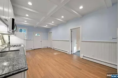 288 Van Dien Avenue D #D, Ridgewood, NJ 07450 - Photo 4