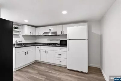 293 Clifton Avenue, Newark, NJ 07104 - Photo 14
