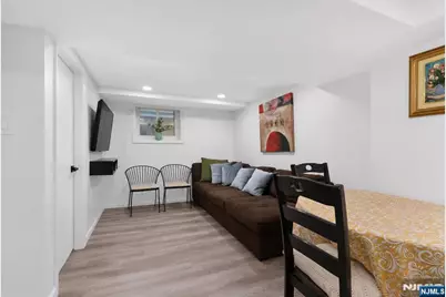 293 Clifton Avenue, Newark, NJ 07104 - Photo 8