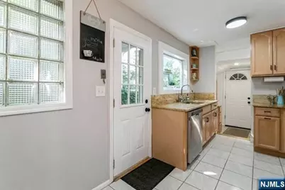 26 Pleasant Avenue, Tenafly, NJ 07670 - Photo 10