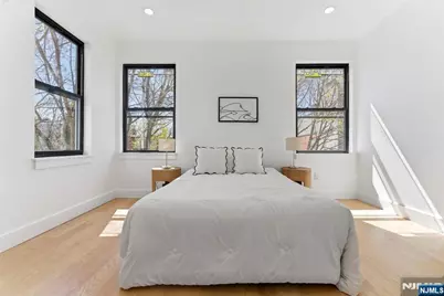 113.5 Oak Street 1 #1, Jersey City, NJ 07304 - Photo 4