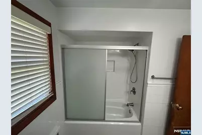 35 Edsall Avenue 1st Fl #1st fl, Palisades Park, NJ 07650 - Photo 8