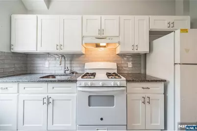 309 14th Street, Union City, NJ 07087 - Photo 4