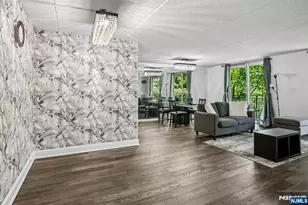 1077 River Road 211, Edgewater, NJ 07020 - Photo 2