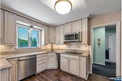 40 Walray Avenue, North Haledon, NJ 07508 - Photo 12