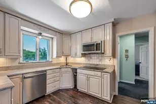 40 Walray Ave, North Haledon, NJ 07508 - Photo 12