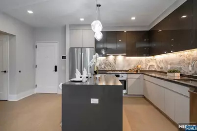 7101 River Road 309B #309B, North Bergen, NJ 07047 - Photo 6