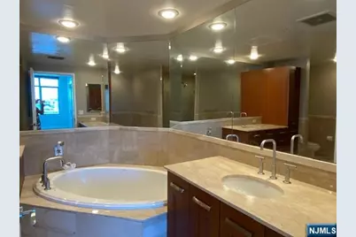8100 River Road 917 #917, North Bergen, NJ 07047 - Photo 18