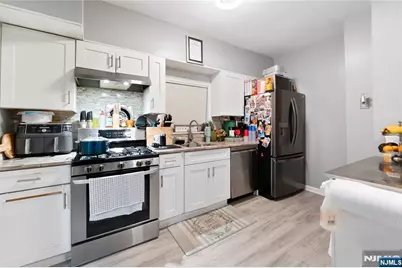 132 Jerome Place, Bloomfield, NJ 07003 - Photo 4