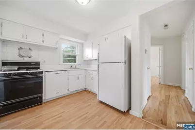 35-02 Linwood Road, Fair Lawn, NJ 07410 - Photo 8