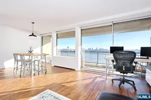 4 Horizon Road 1027, Fort Lee, NJ 07024 - Photo 10