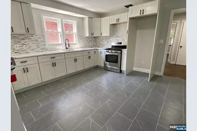 905 Sanford Avenue 2 #2, Irvington, NJ 07111 - Photo 4