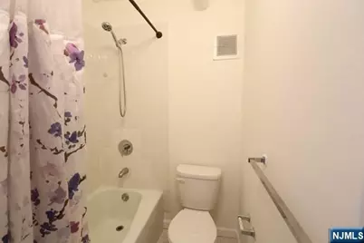 1600 Center Avenue 1E #1E, Fort Lee, NJ 07024 - Photo 20