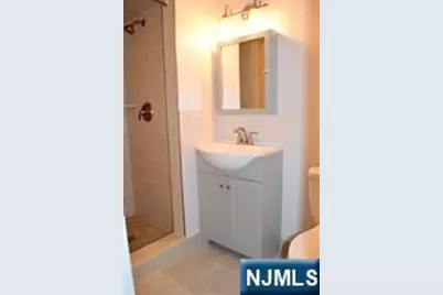 533 Roff Avenue 1st Fl. #1st fl., Palisades Park, NJ 07650 - Photo 8
