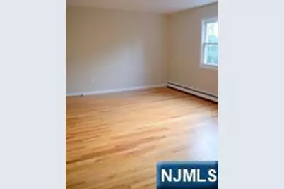 533 Roff Avenue 1st Fl. #1st fl., Palisades Park, NJ 07650 - Photo 6
