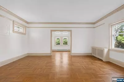 540 Highridge Avenue, Cliffside Park, NJ 07010 - Photo 6