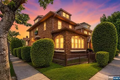 540 Highridge Avenue, Cliffside Park, NJ 07010 - Photo 2