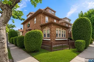 540 Highridge Ave, Cliffside Park, NJ 07010 - Photo 4