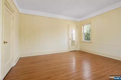 540 Highridge Avenue, Cliffside Park, NJ 07010 - Photo 28