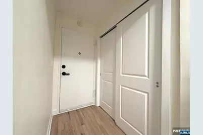 500 Linwood Drive 2G #2G, Fort Lee, NJ 07024 - Photo 2