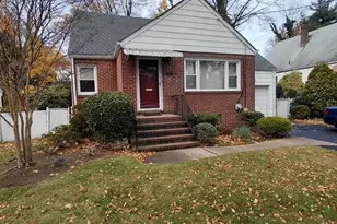 850 Broad St, Teaneck Township, NJ 07666 - Photo 1