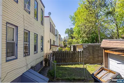177 Linden Avenue, Irvington, NJ 07111 - Photo 6