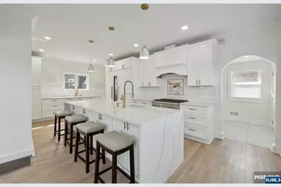 606 5th Street, Carlstadt, NJ 07072 - Photo 12