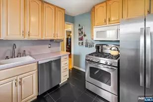 881 Lincoln Ave, Maywood, NJ 07607 - Photo 10