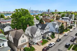 186 Oakwood Ave, Cliffside Park, NJ 07010 - Photo 24