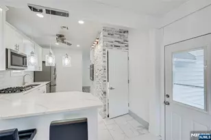 23 Wall St, Cranford Township, NJ 07016 - Photo 12