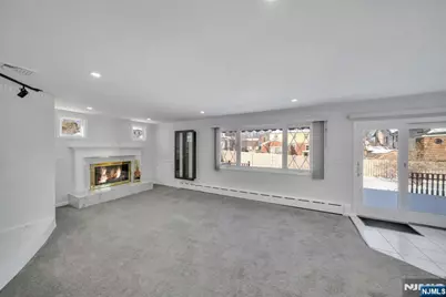 231 Hillside Avenue, Paramus, NJ 07652 - Photo 18