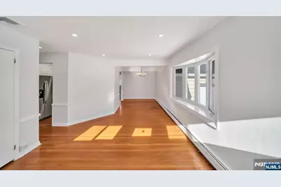 231 Hillside Avenue, Paramus, NJ 07652 - Photo 6