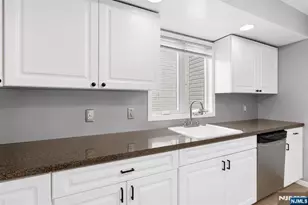 364 Broad Street 1, Carlstadt, NJ 07072 - Photo 20