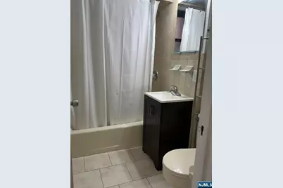 100 Prospect Avenue 2E #2E, Hackensack, NJ 07601 - Photo 12