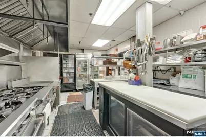 5910 Bergenline Avenue, West New York, NJ 07093 - Photo 20