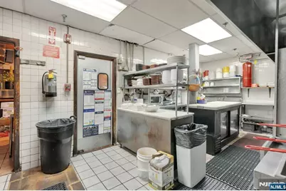 5910 Bergenline Avenue, West New York, NJ 07093 - Photo 22