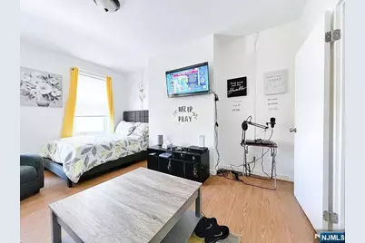 298 Princeton Avenue, Jersey City, NJ 07305 - Photo 28