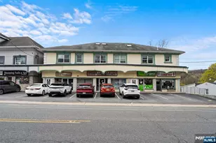 581 High Mountain Road 5, North Haledon, NJ 07508 - Photo 1