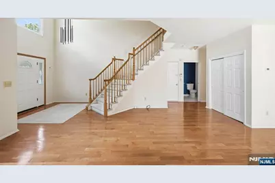 19 Colmart Way, Bridgewater, NJ 08807 - Photo 4