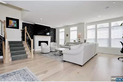 32 Melody Lane 37 #37, Upper Saddle River, NJ 07458 - Photo 6
