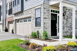32 Melody Ln 37, Upper Saddle River, NJ 07458 - Photo 2